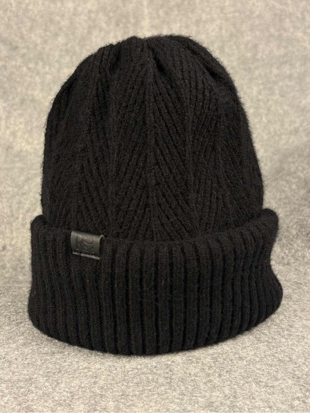 Kenneth Cole Reaction Black Rib Knit Cuffed Beanie OS